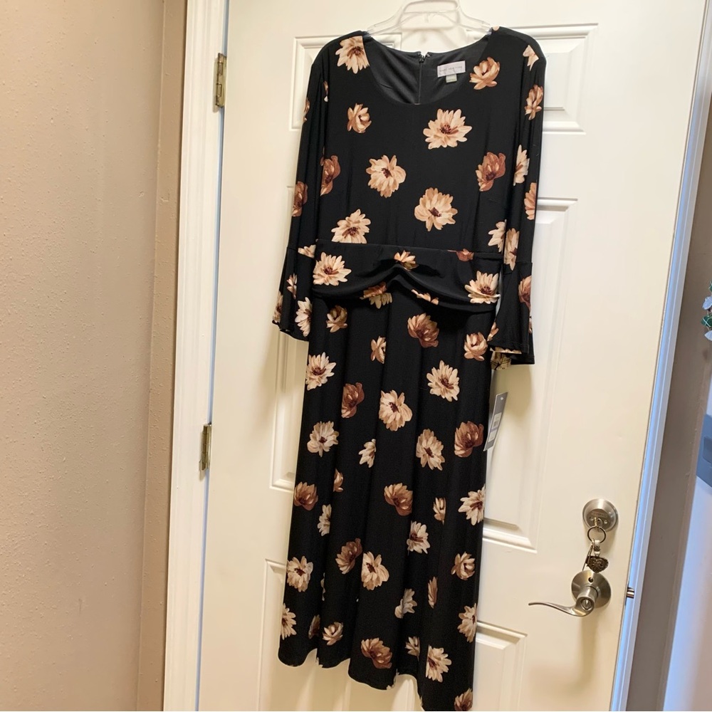Marc New York Black and Tan Bishop Sleeve MIDI Dress NWT